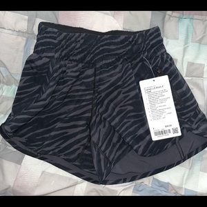 Lulu size 4 black shorts